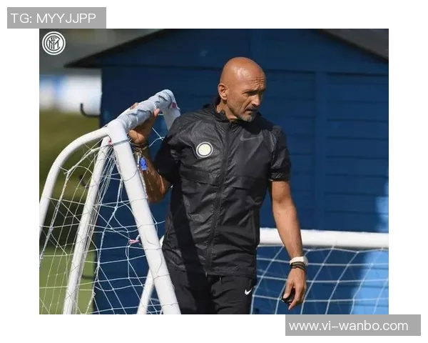 米奇强调团队合作的重要性号召全员每分钟全力以赴迎接胜利