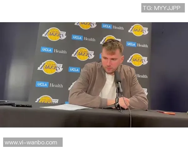 东契奇谈球队进攻体系每个人都感到舒适与默契