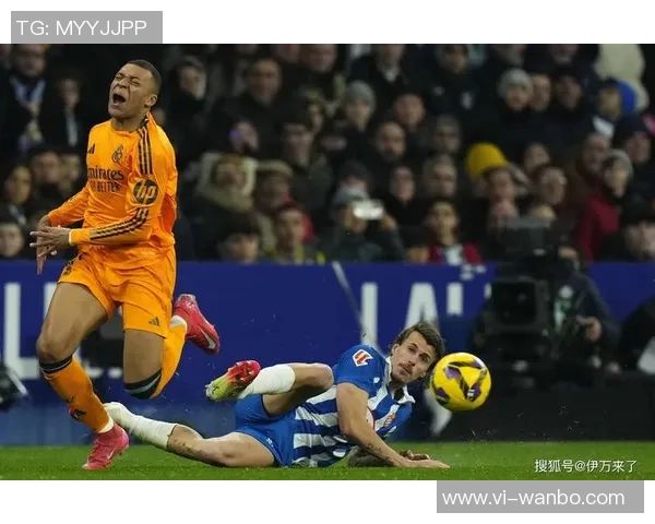 拉奥斯批评皇马对塞尔塔的裁判表现称情绪控制不当需提升比赛阅读能力 拉奥斯批评皇马对塞尔塔的裁判表现称情绪控制不当需提升比赛阅读能力